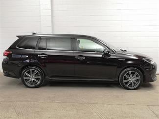 2016 Toyota Corolla - Thumbnail