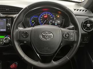 2016 Toyota Corolla - Thumbnail