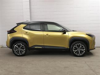 2020 Toyota Yaris - Thumbnail