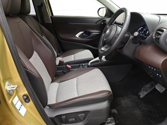 2020 Toyota Yaris - Thumbnail