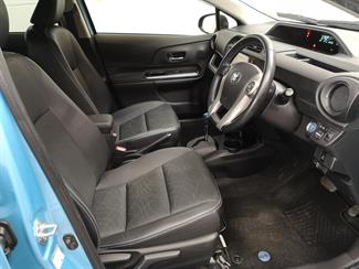 2013 Toyota Aqua - Thumbnail