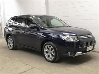 2015 Mitsubishi Outlander - Thumbnail