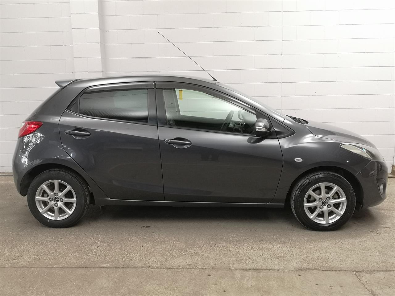 2013 Mazda Demio