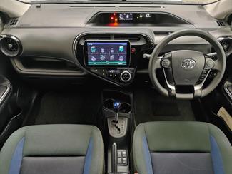 2017 Toyota Aqua - Thumbnail