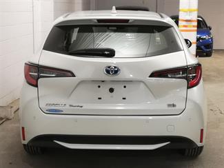 2021 Toyota Corolla - Thumbnail
