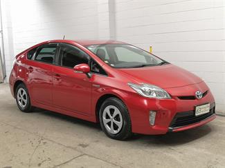 2015 Toyota Prius - Thumbnail