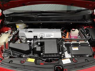 2015 Toyota Prius - Thumbnail