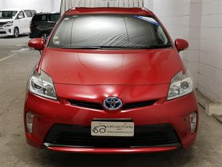 2015 Toyota Prius - Thumbnail