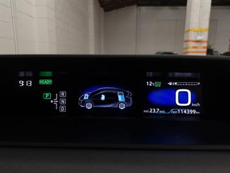 2017 Toyota Prius - Thumbnail