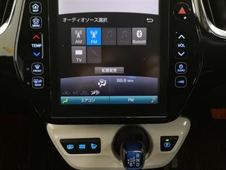 2017 Toyota Prius - Thumbnail