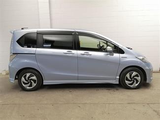 2015 Honda Freed - Thumbnail