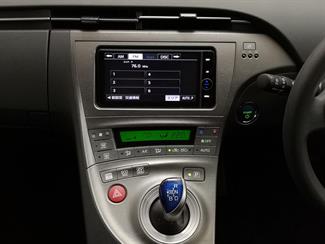 2013 Toyota Prius - Thumbnail
