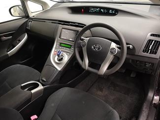 2013 Toyota Prius - Thumbnail