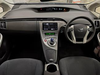 2013 Toyota Prius - Thumbnail