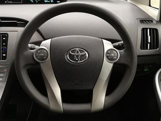 2013 Toyota Prius - Thumbnail