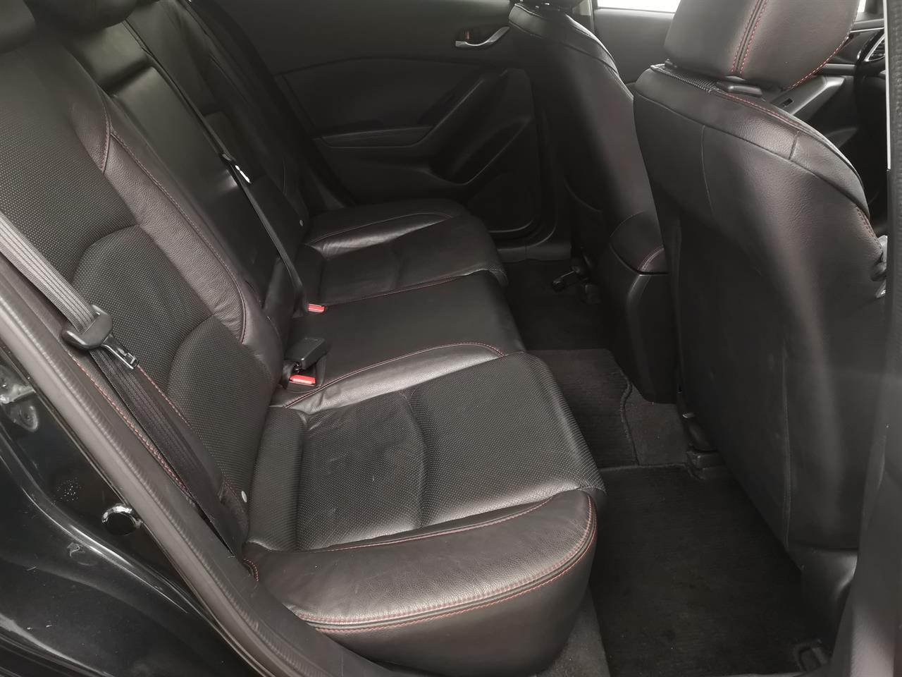 2014 Mazda Axela