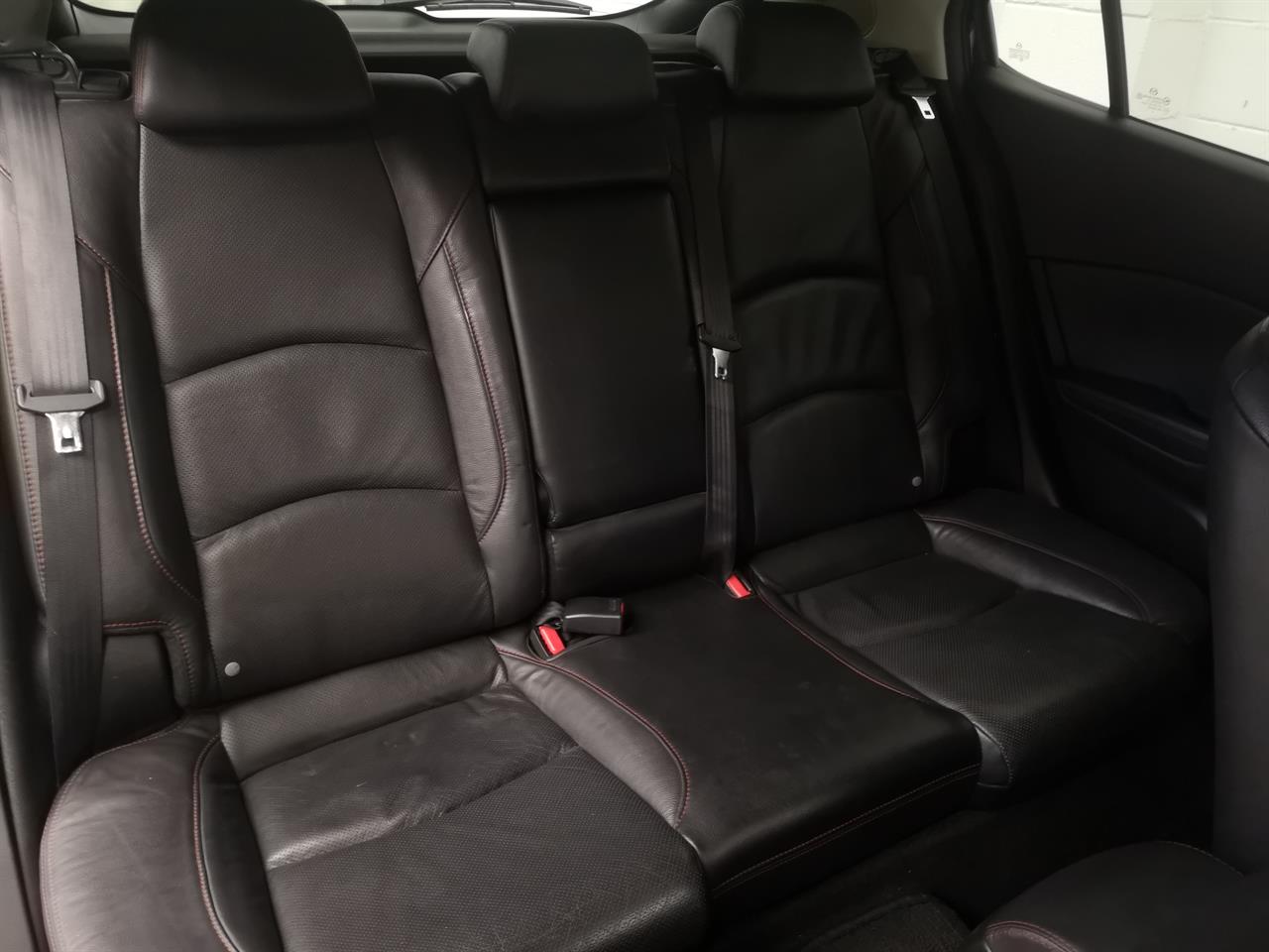 2014 Mazda Axela