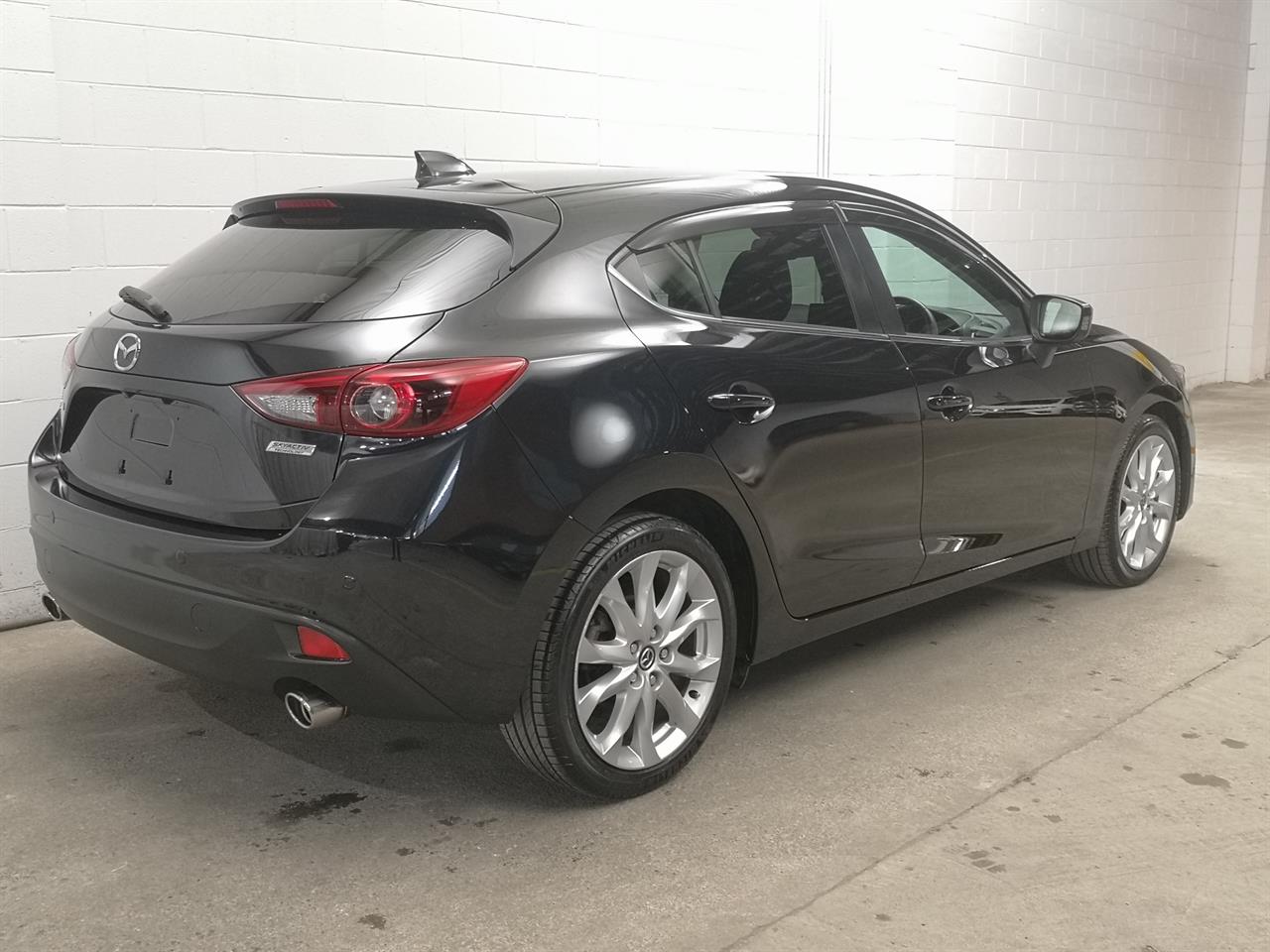 2014 Mazda Axela