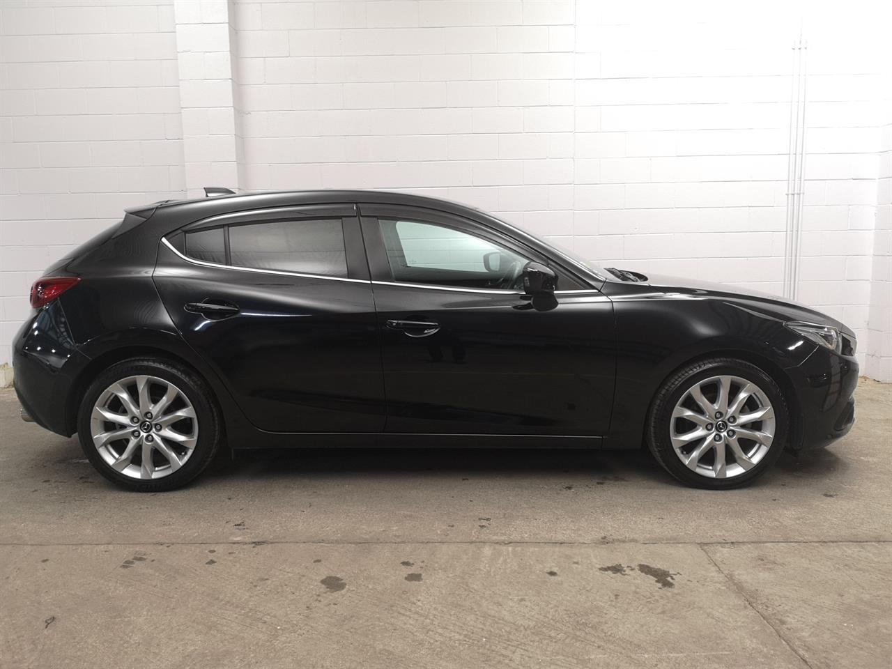2014 Mazda Axela