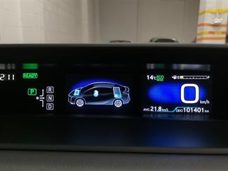 2017 Toyota Prius - Thumbnail