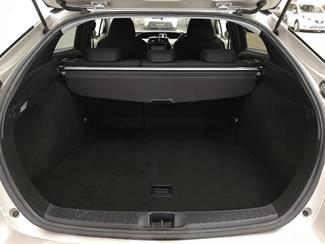 2017 Toyota Prius - Thumbnail