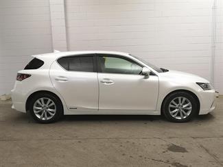 2016 Lexus CT 200H - Thumbnail