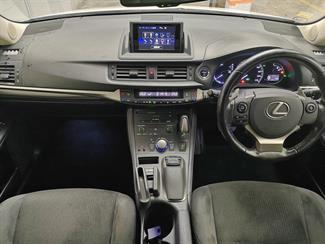 2016 Lexus CT 200H - Thumbnail