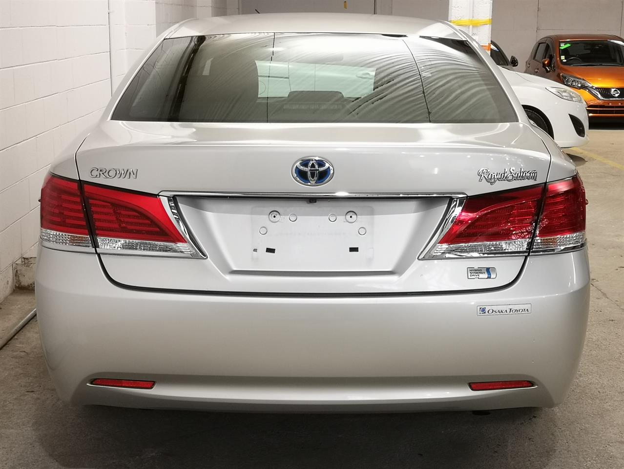 2015 Toyota Crown