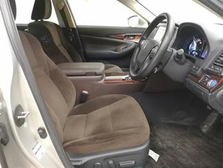 2015 Toyota Crown - Thumbnail