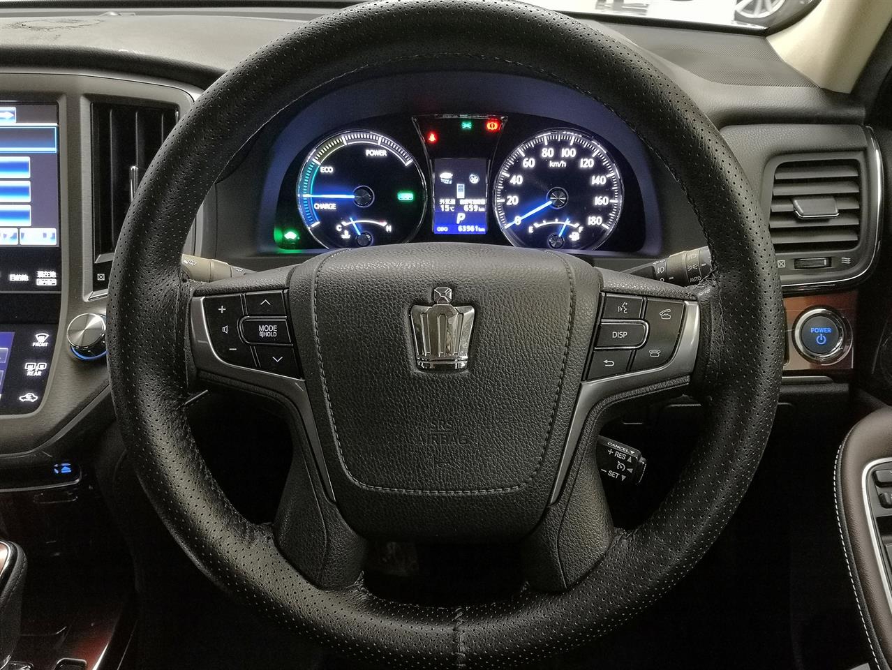 2015 Toyota Crown