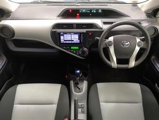 2013 Toyota Aqua - Thumbnail