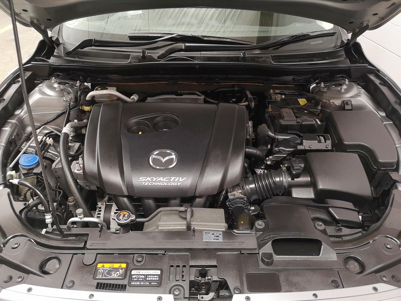 2016 Mazda Axela