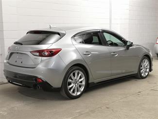 2016 Mazda Axela - Thumbnail