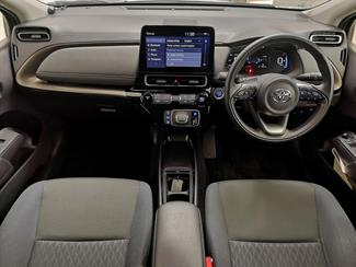 2021 Toyota Aqua - Thumbnail