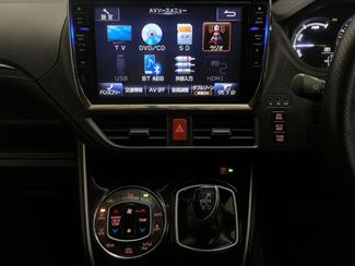 2015 Toyota Esquire - Thumbnail
