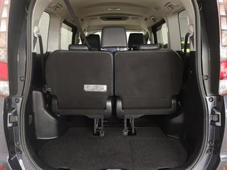 2015 Toyota Esquire - Thumbnail