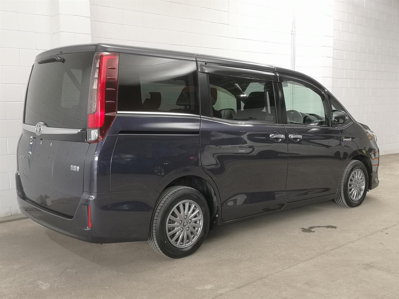 2015 Toyota Esquire