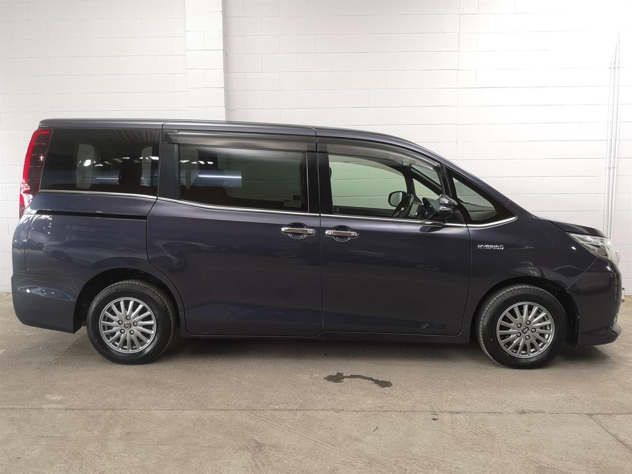 2015 Toyota Esquire