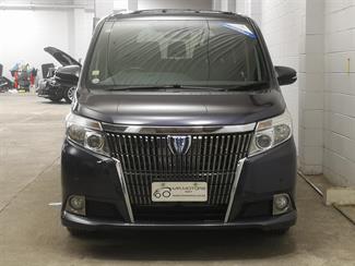 2015 Toyota Esquire - Thumbnail