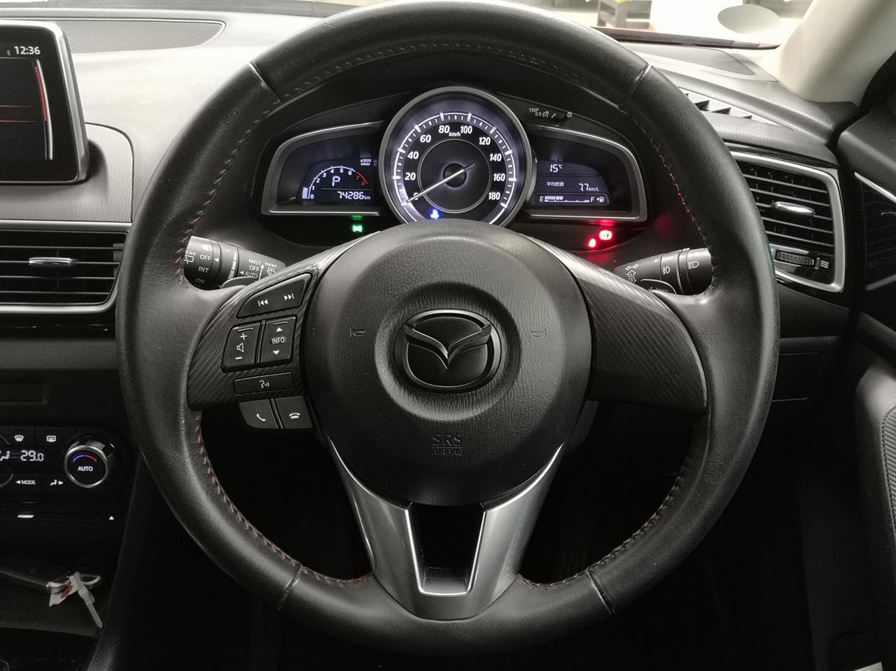 2014 Mazda Axela