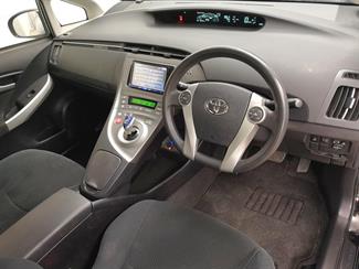 2012 Toyota Prius - Thumbnail