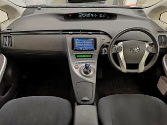 2012 Toyota Prius - Thumbnail