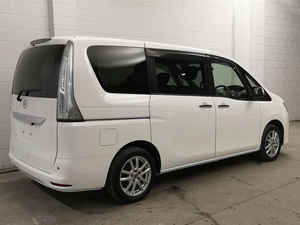 2016 Nissan Serena