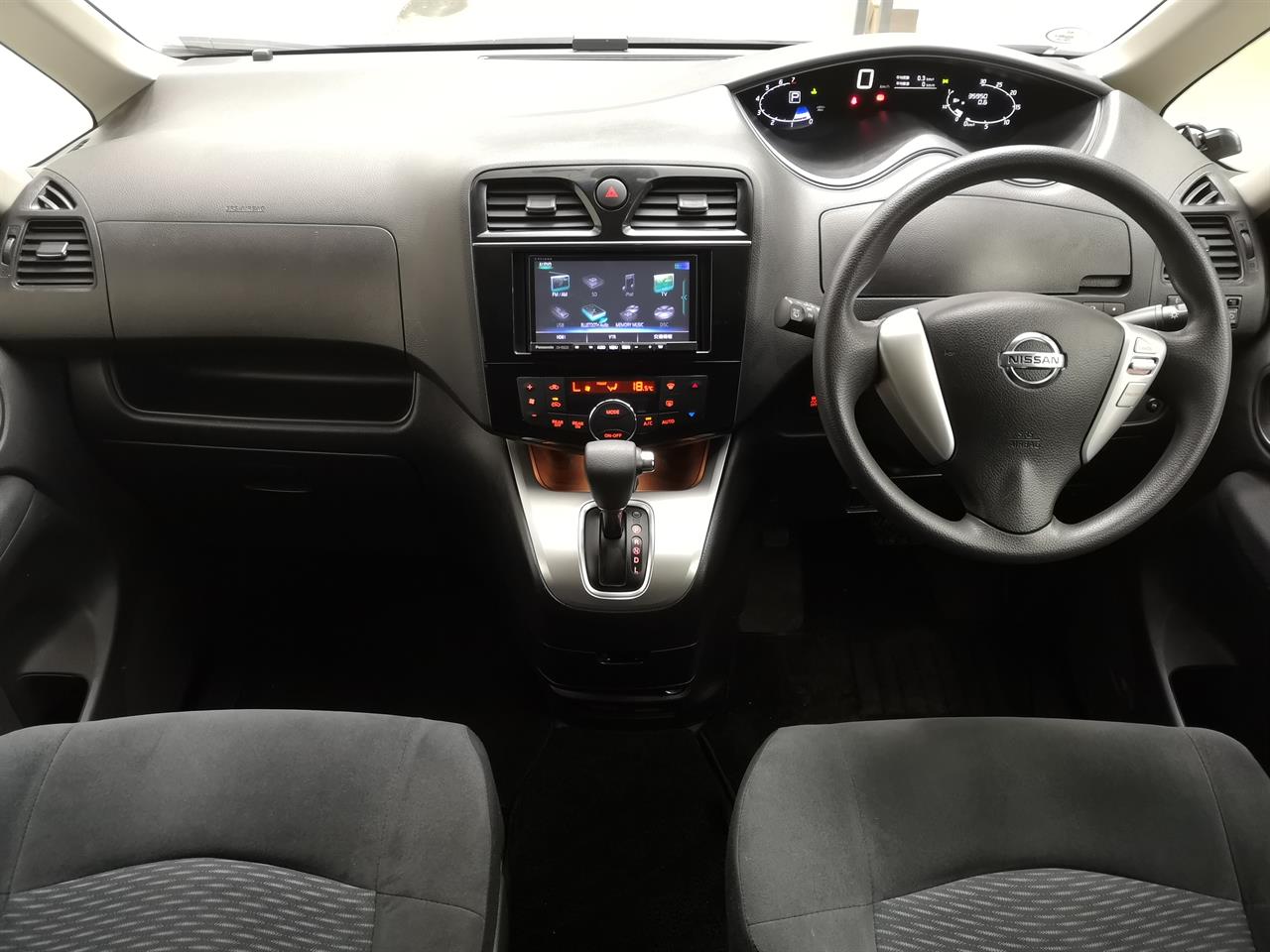 2016 Nissan Serena