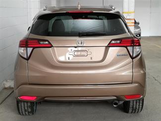 2017 Honda Vezel - Thumbnail