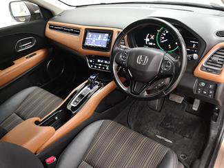 2017 Honda Vezel - Thumbnail