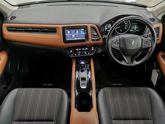 2017 Honda Vezel - Thumbnail