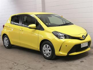 2016 Toyota Vitz - Thumbnail