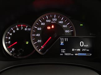 2016 Toyota Vitz - Thumbnail