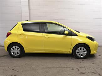 2016 Toyota Vitz - Thumbnail